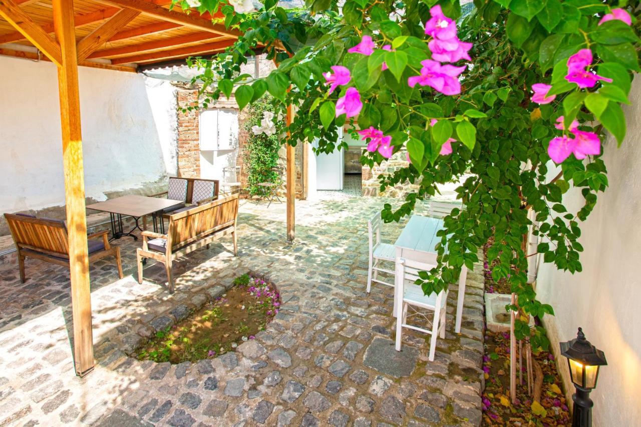 Iconic Stone Apartment Izmir