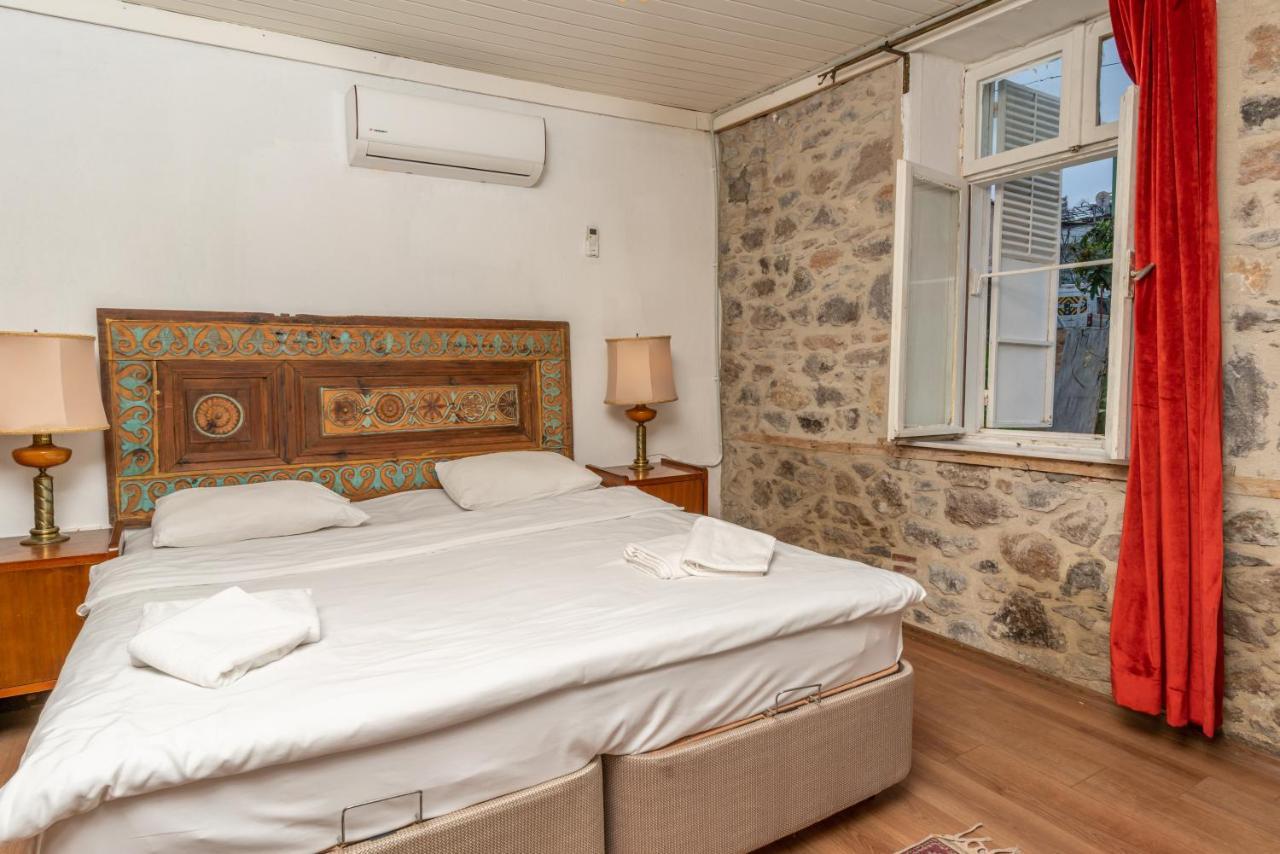 Iconic Stone Apartment *